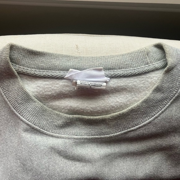 Men’s Grey Champion Logo Crewneck size Large - Picture 6 of 6